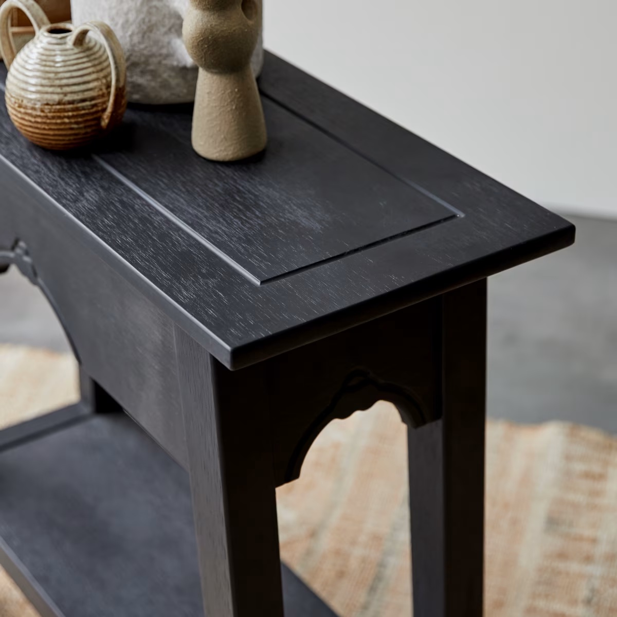 Thaki Black 3 Thaki Black
