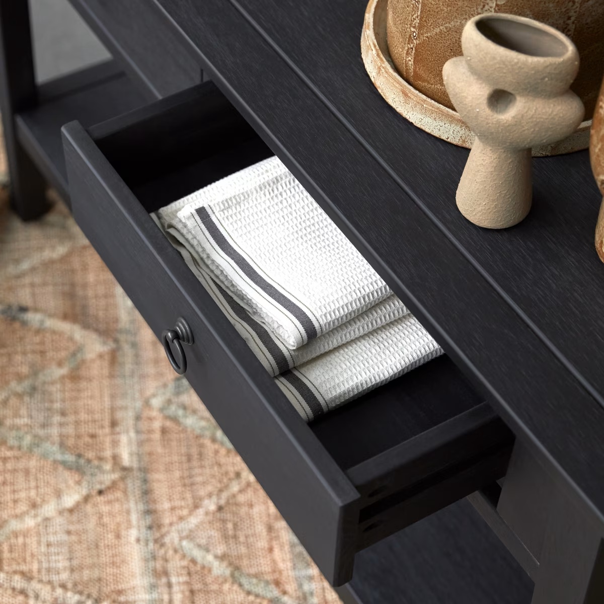 Thaki Black 9 Thaki Black